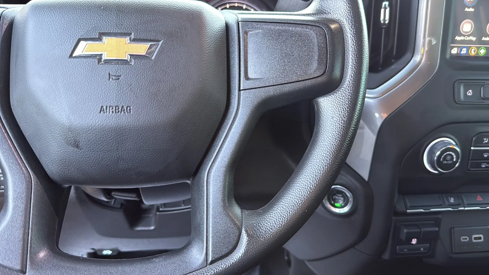 Chevrolet Silverado photo 15