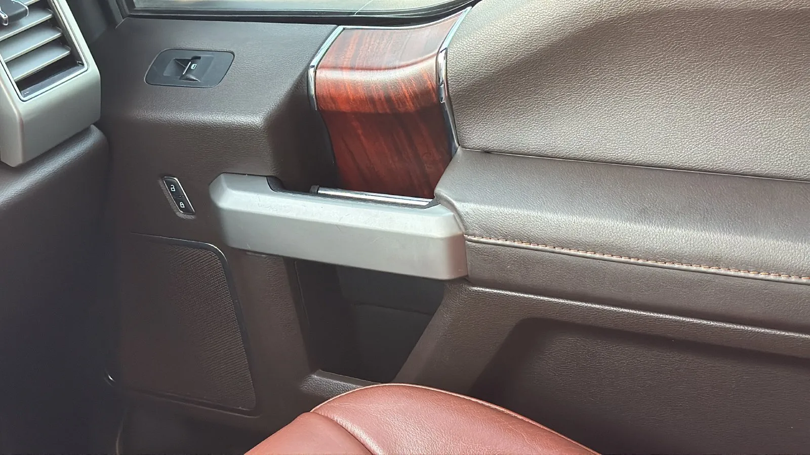 Ford F-150 photo 23