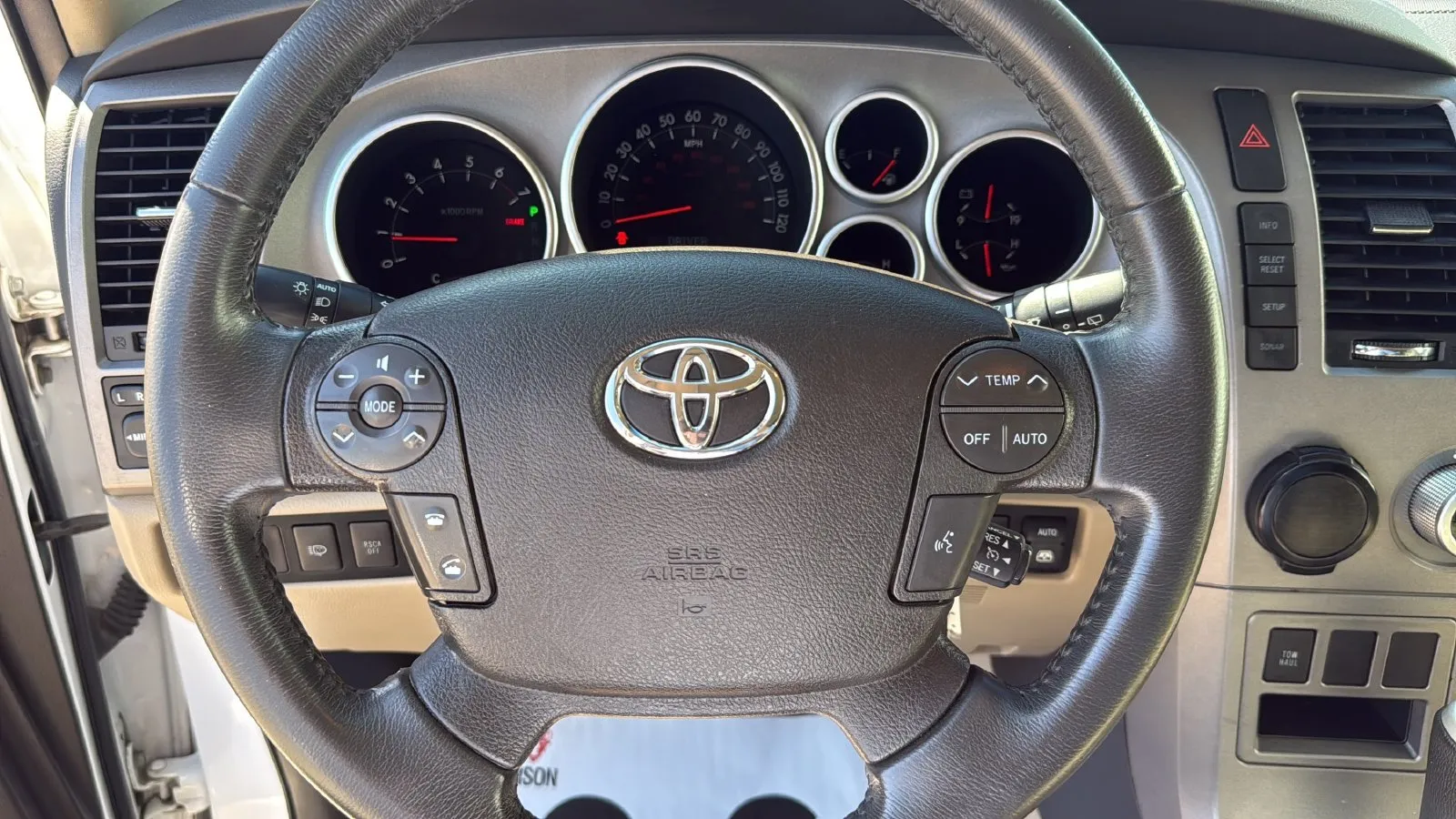 Toyota Sequoia photo 12