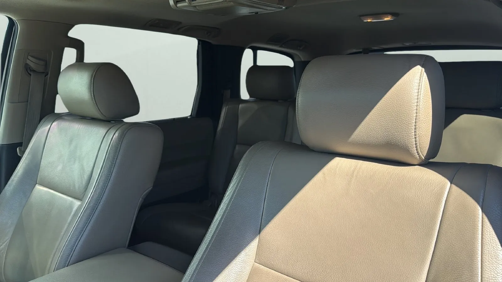 Toyota Sequoia photo 7