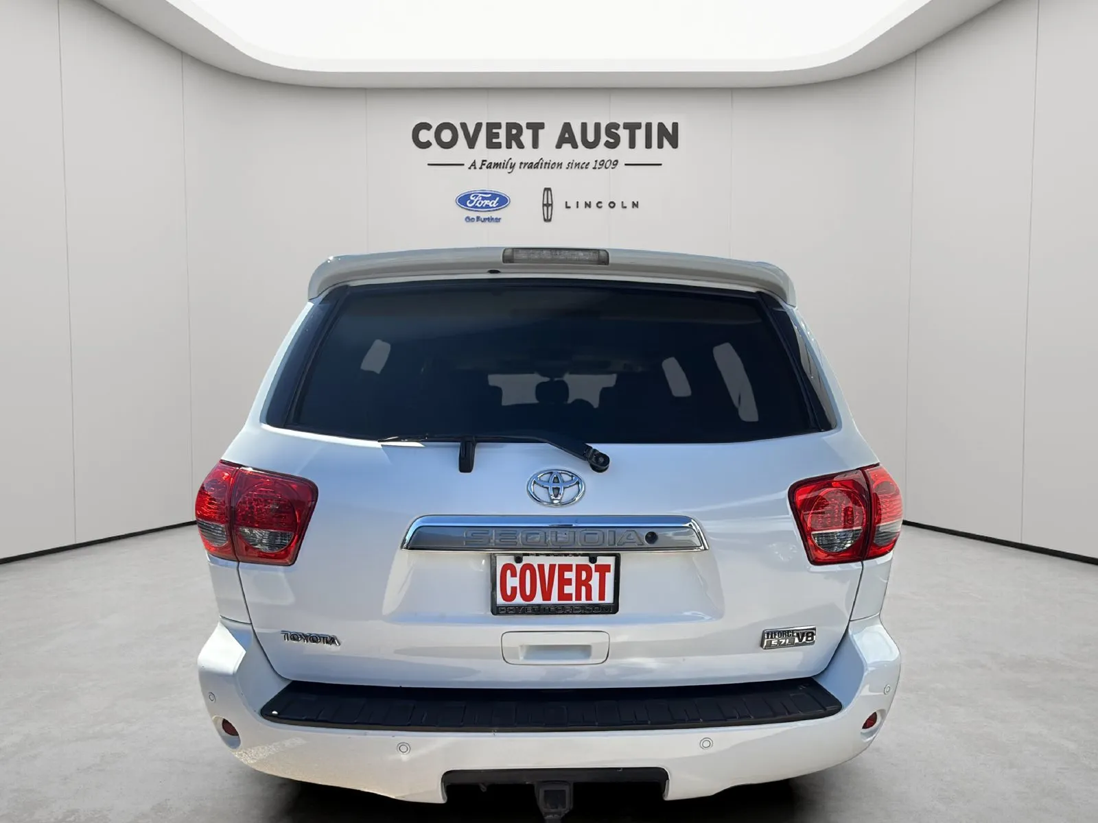 Toyota Sequoia photo 4