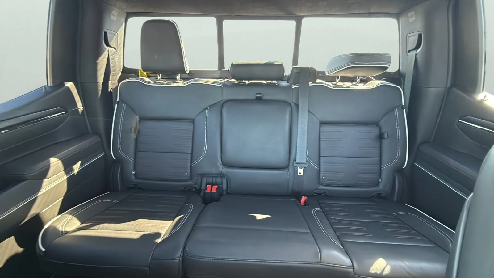 GMC Sierra photo 25