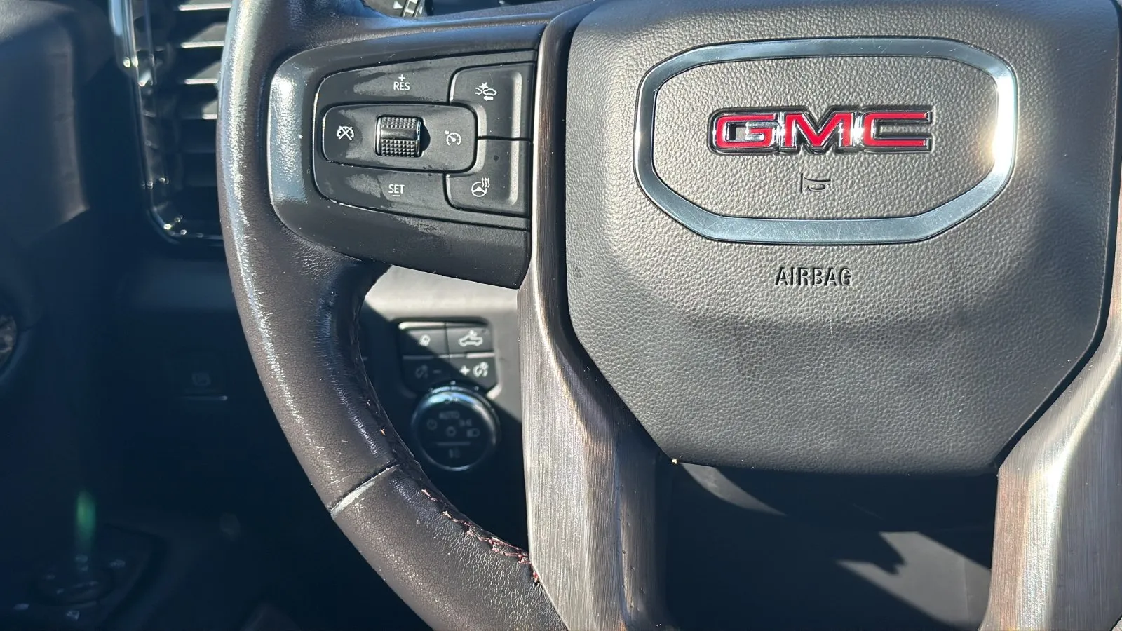 GMC Sierra photo 16