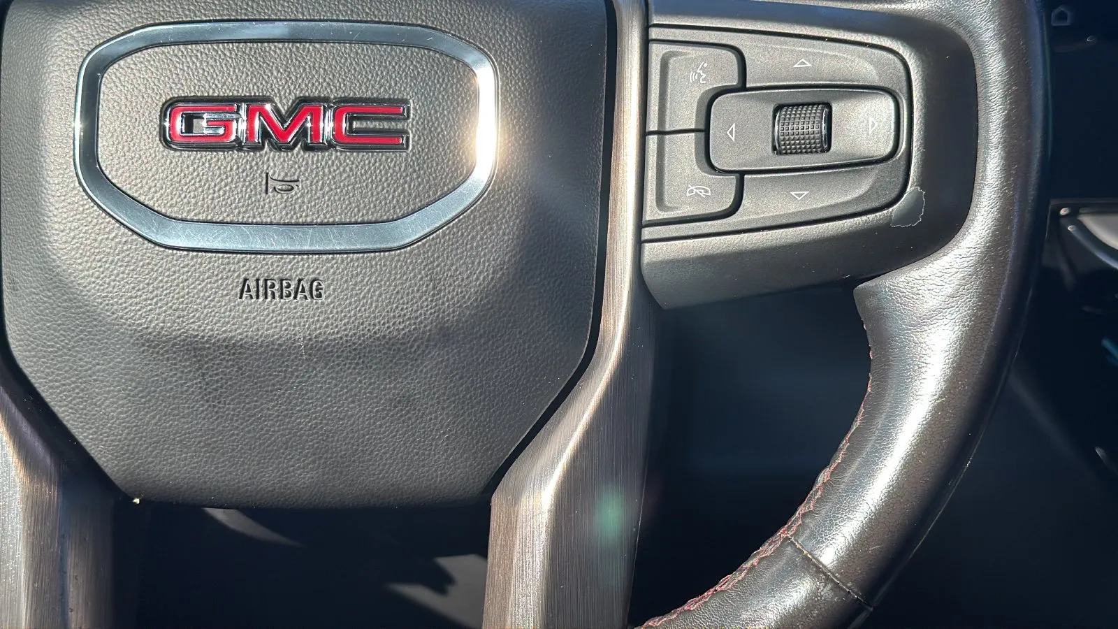 GMC Sierra photo 15