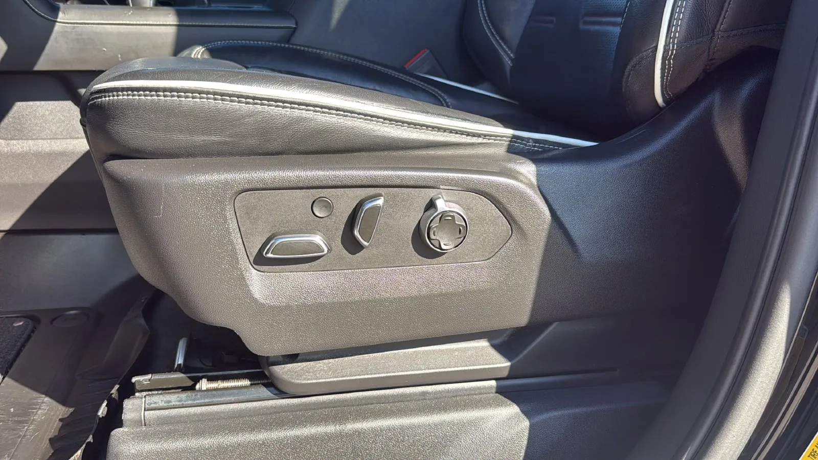 GMC Sierra photo 10