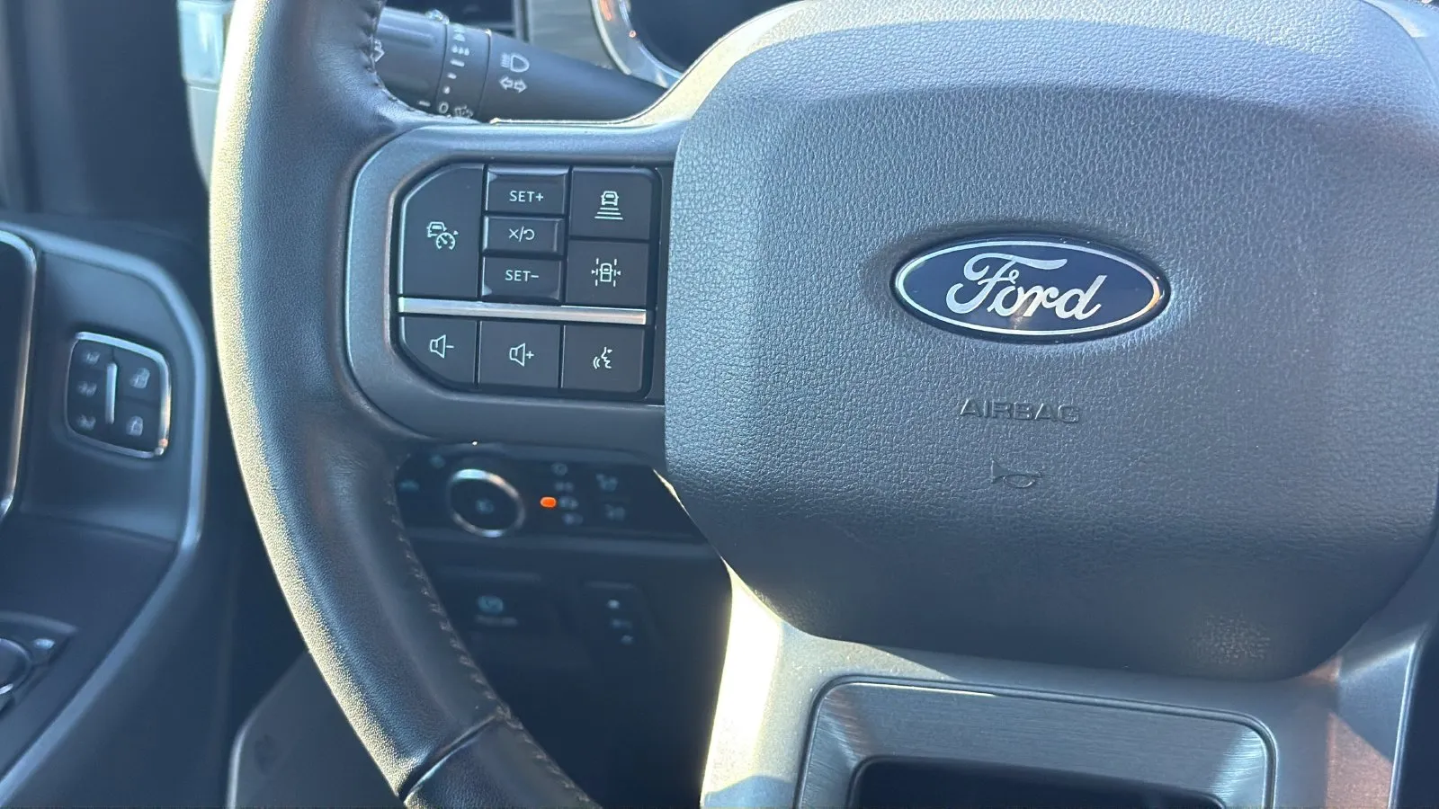 Ford F-150 photo 16