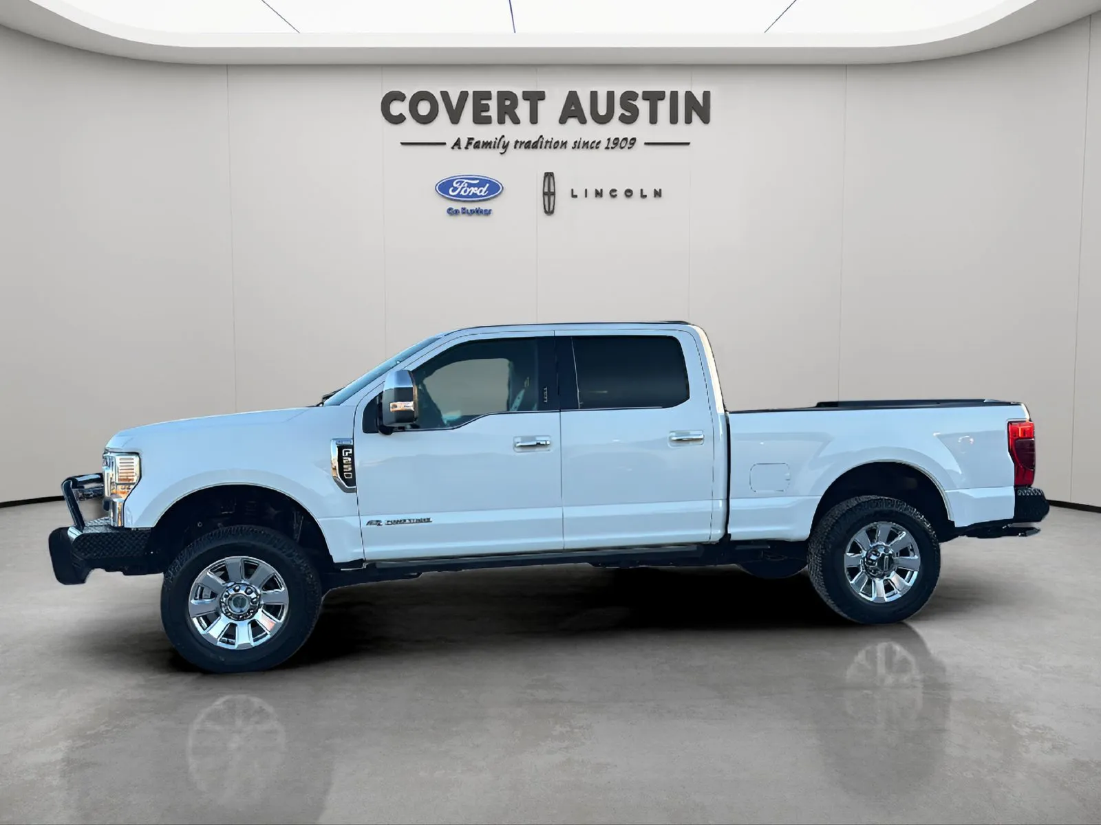 Ford F-250SD photo 2
