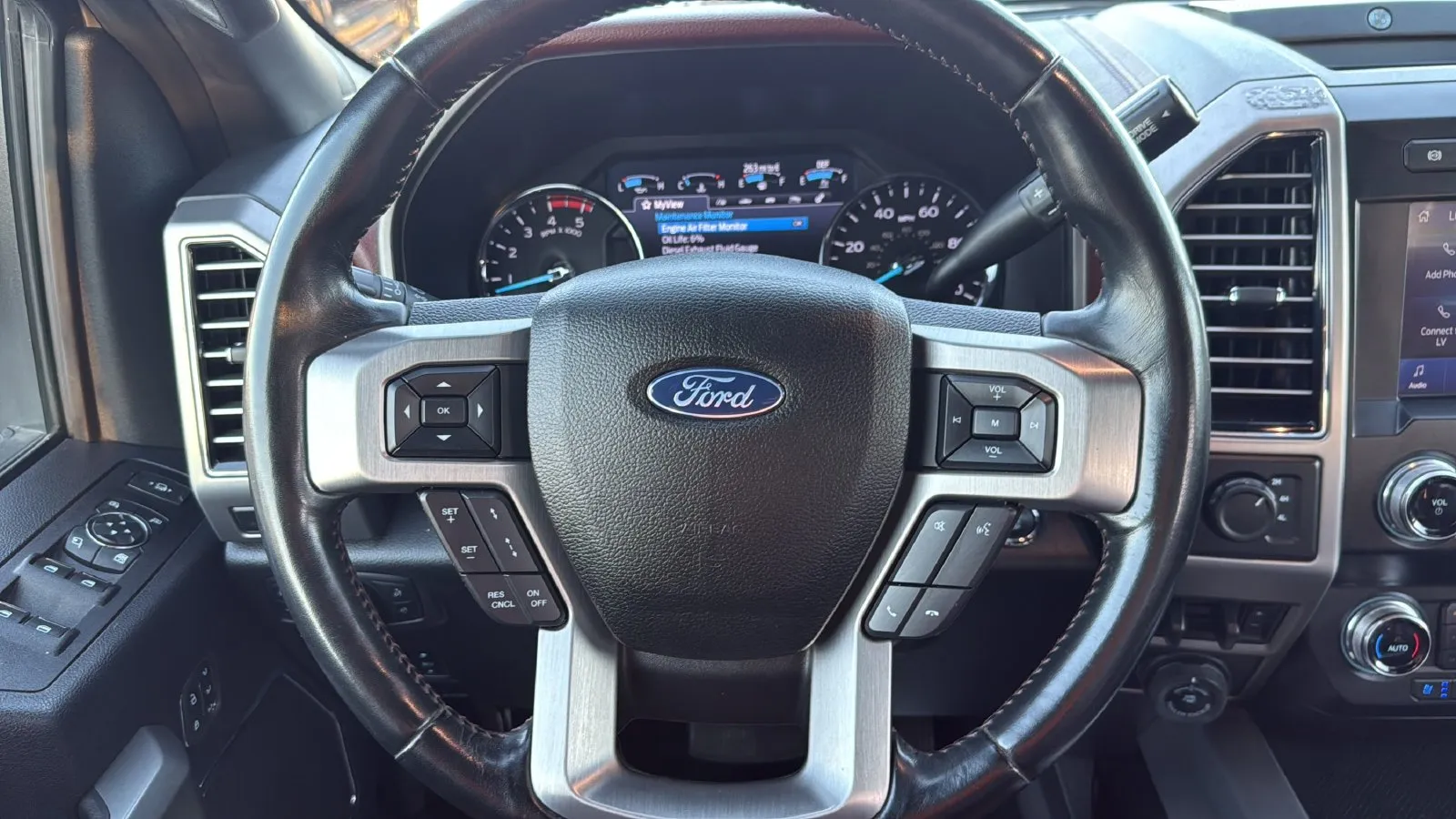 Ford F-250SD photo 14