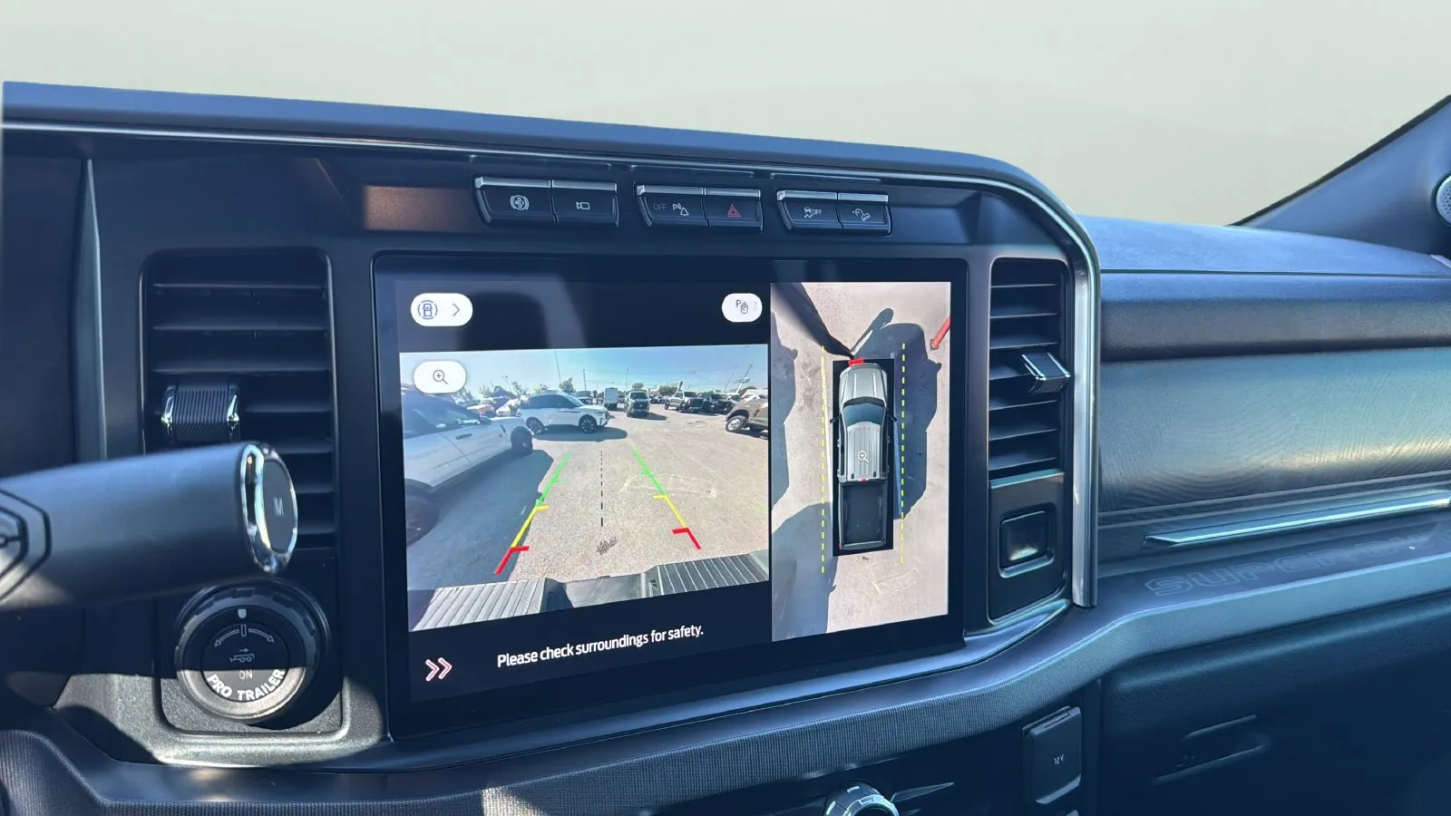 Ford F-250SD photo 18