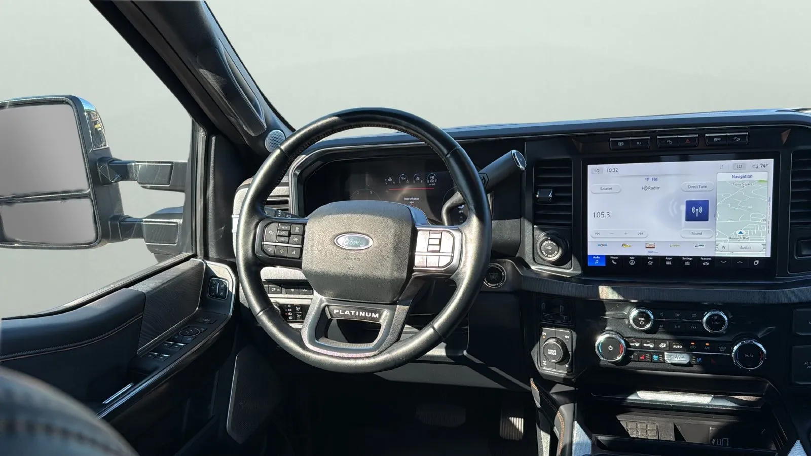 Ford F-250SD photo 12