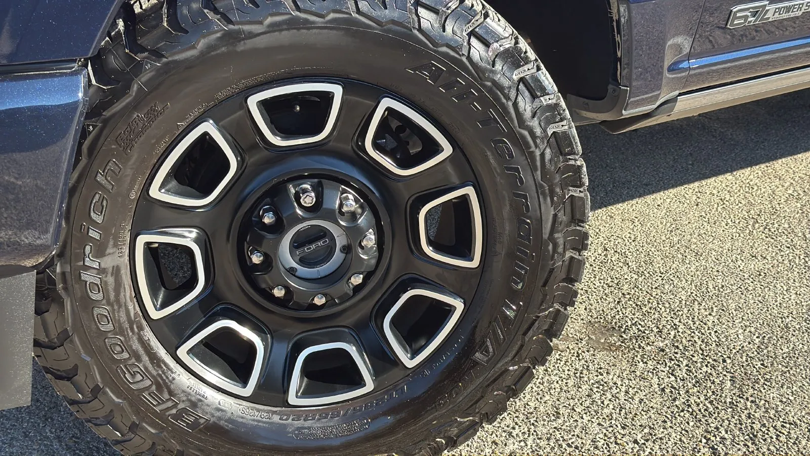 Ford F-250SD photo 29