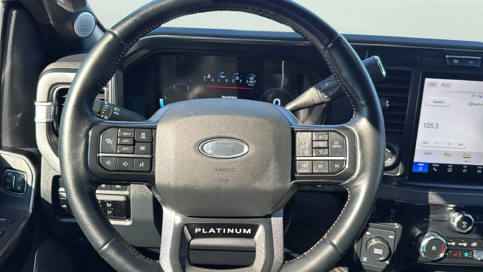 Ford F-250SD photo 14