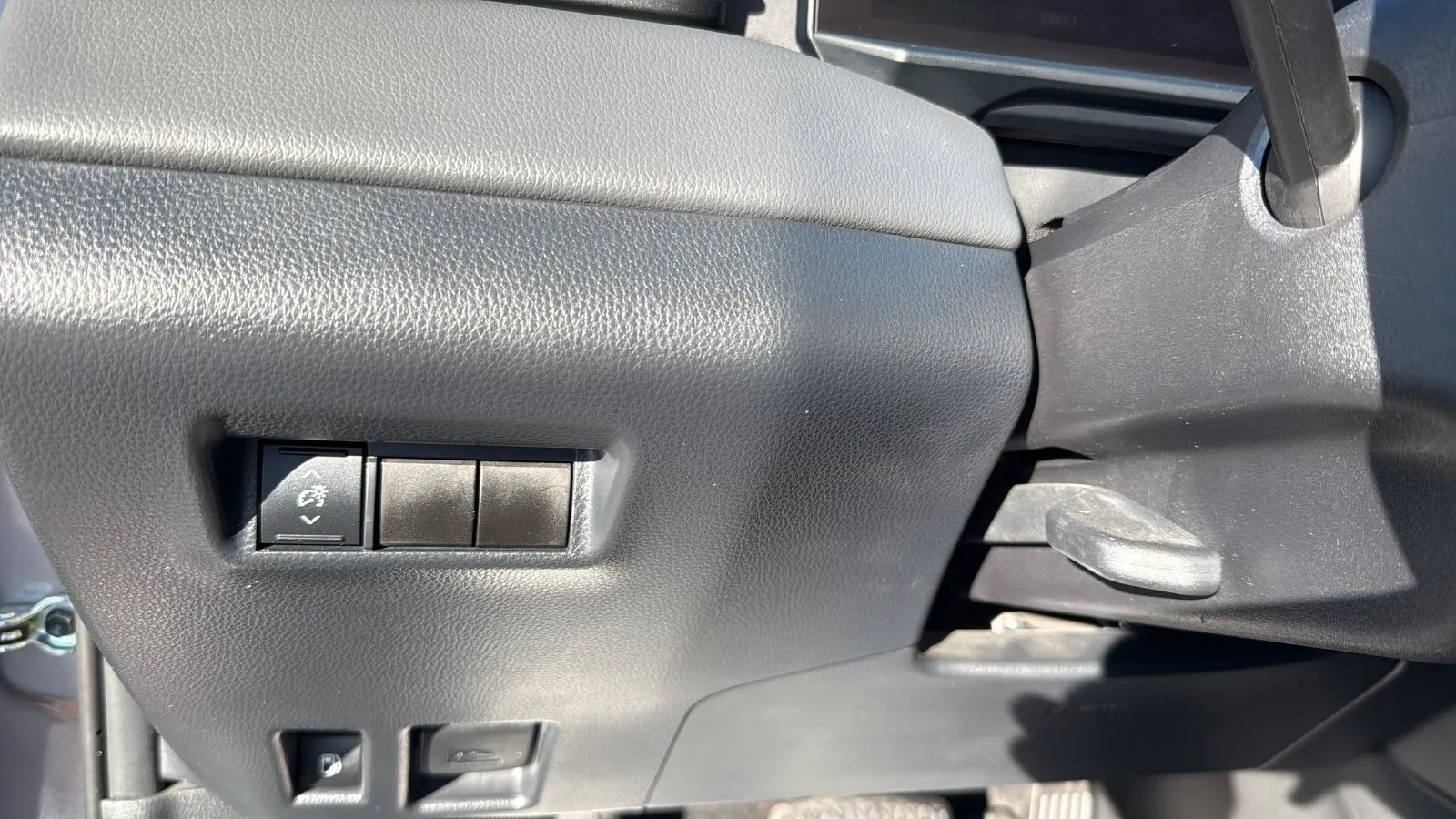 Toyota RAV4 photo 17