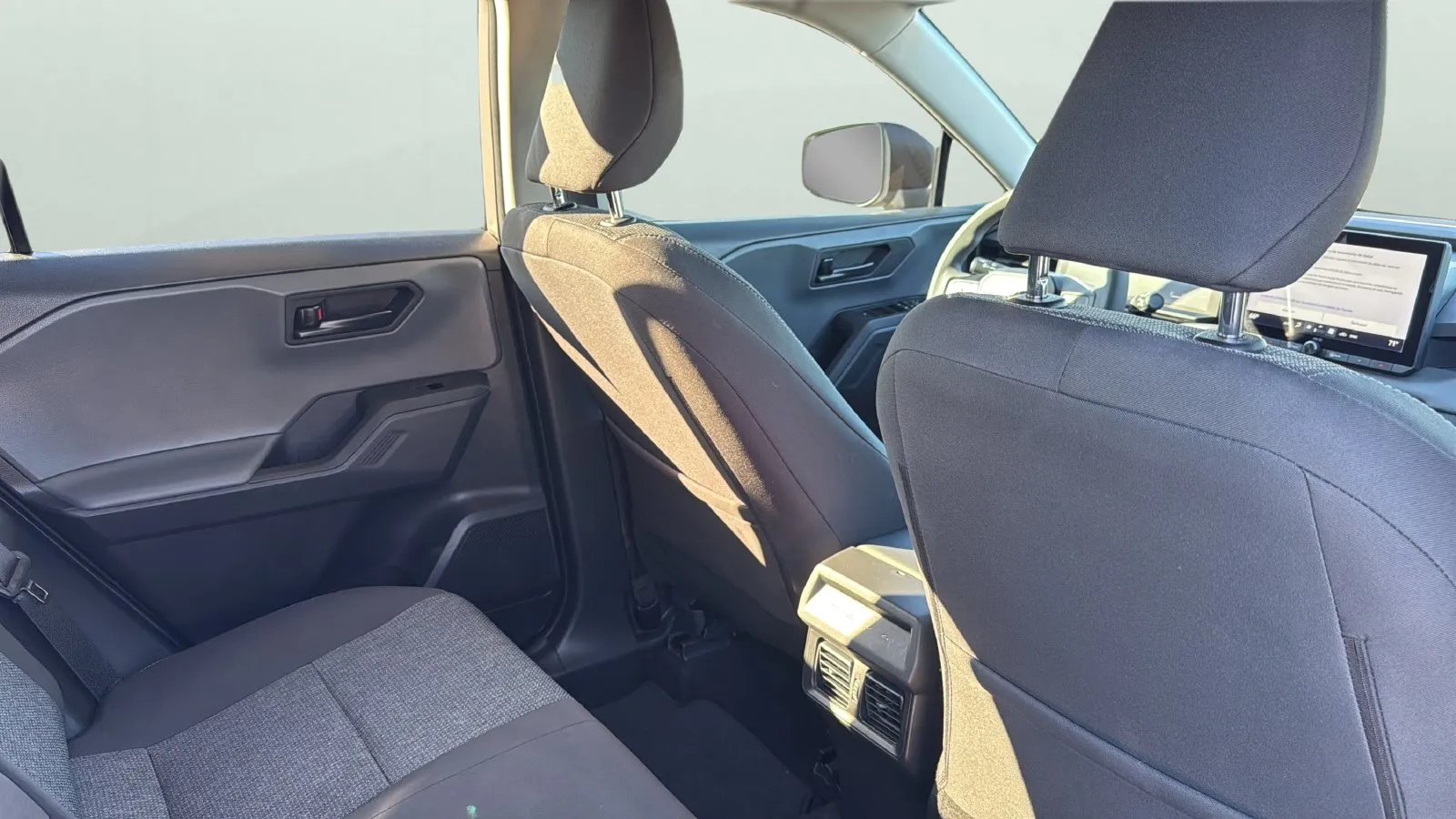 Toyota RAV4 photo 28