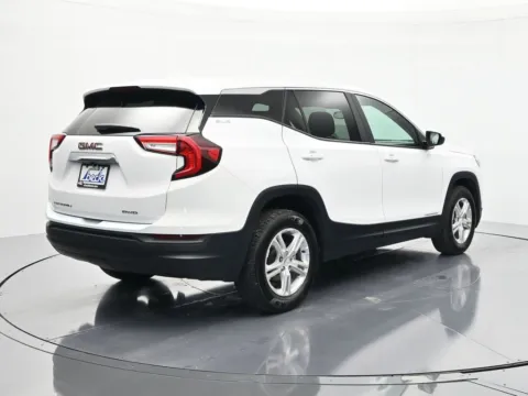 More photos of 2024 GMC Terrain SLE at Beck Chevrolet GMC, FL