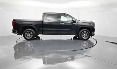 More photos of 2025 GMC Sierra 1500 SLT at Beck Chevrolet GMC, FL