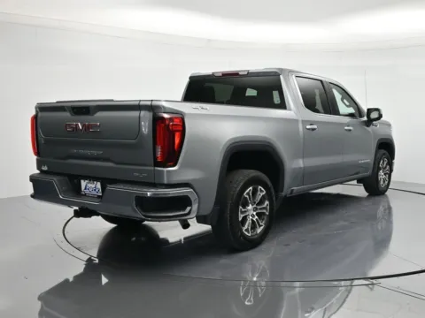 More photos of 2025 GMC Sierra 1500 SLT at Beck Chevrolet GMC, FL