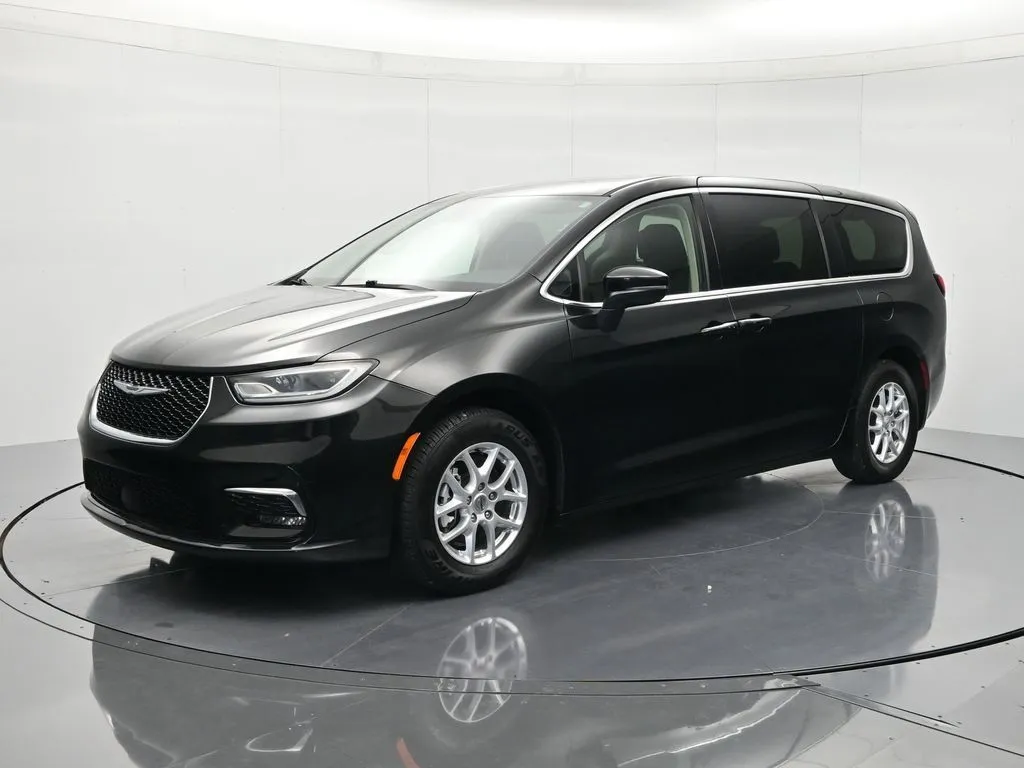 2023 Chrysler Pacifica Touring L for sale in Palatka, FL