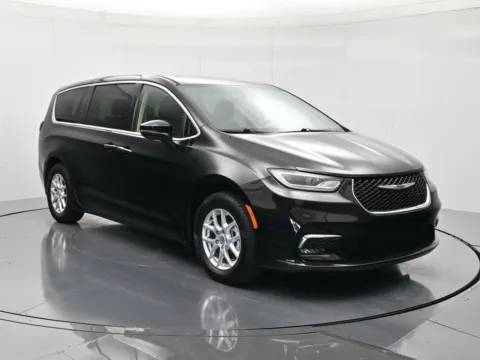 Another view of 2023 Chrysler Pacifica Touring L for sale in Palatka, FL at Beck Chevrolet GMC