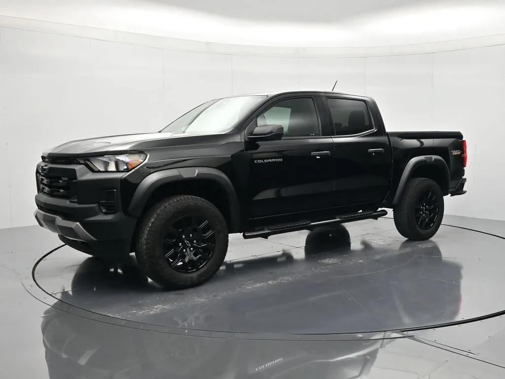 Black 2024 Chevrolet Colorado Trail Boss for sale in Palatka, FL