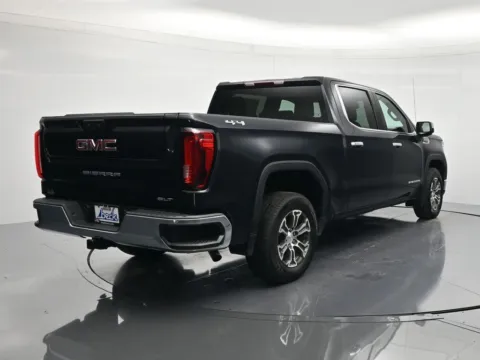 More photos of 2025 GMC Sierra 1500 SLT at Beck Chevrolet GMC, FL