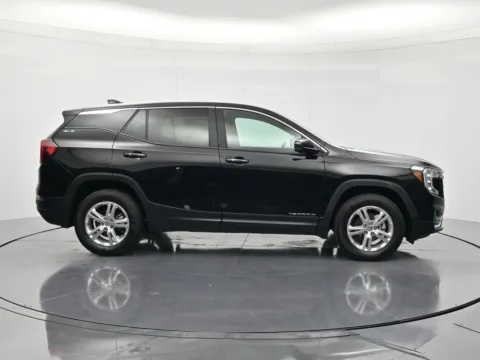 More photos of 2024 GMC Terrain SLE at Beck Chevrolet GMC, FL