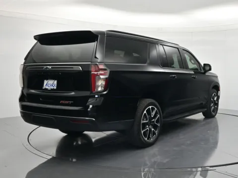 More photos of 2022 Chevrolet Suburban RST at Beck Chevrolet GMC, FL