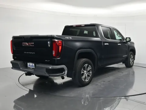 More photos of 2025 GMC Sierra 1500 SLT at Beck Chevrolet GMC, FL