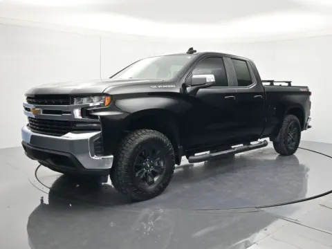 Black 2020 Chevrolet Silverado 1500 LT for sale in Palatka, FL