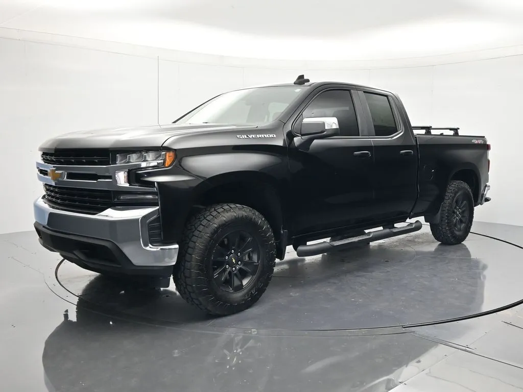 Black 2020 Chevrolet Silverado 1500 LT for sale in Palatka, FL
