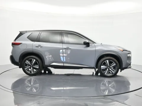 More photos of 2022 Nissan Rogue Platinum at Beck Ford Lincoln, FL