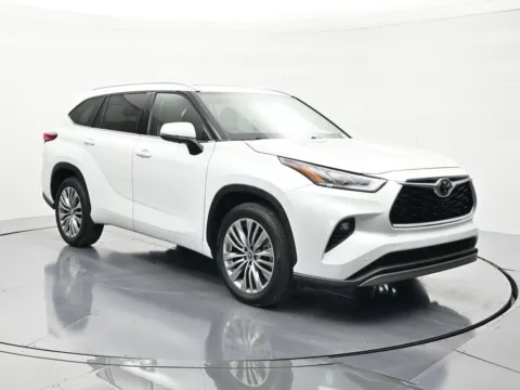 Another view of 2022 Toyota Highlander Platinum for sale in Palatka, FL at Beck Ford Lincoln