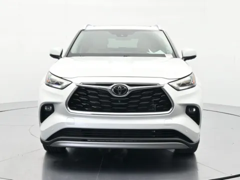 Photos of 2022 Toyota Highlander Platinum for sale in Palatka, FL at Beck Ford Lincoln