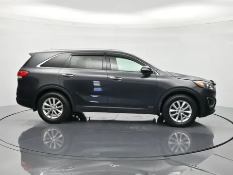 More photos of 2017 Kia Sorento LX at Beck Ford Lincoln, FL