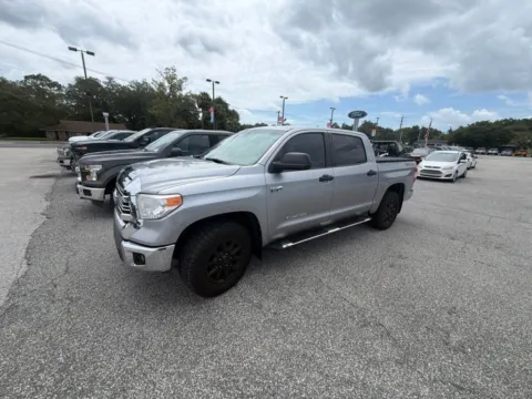 Silver 2017 Toyota Tundra SR5 for sale in Palatka, FL