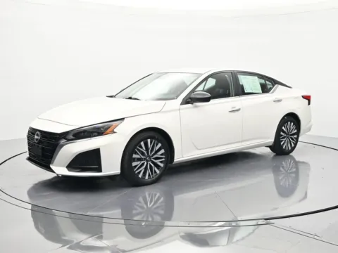 White 2025 Nissan Altima 2.5 SV for sale in Palatka, FL