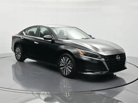 Another view of 2025 Nissan Altima 2.5 SV for sale in Palatka, FL at Beck Ford Lincoln