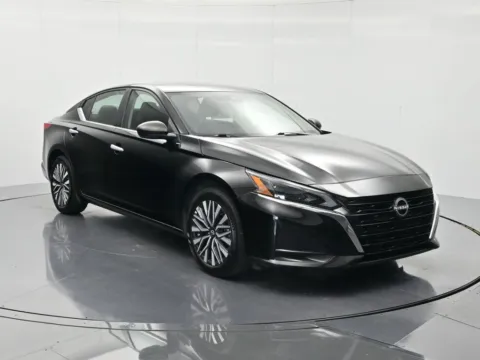 Another view of 2025 Nissan Altima 2.5 SV for sale in Palatka, FL at Beck Ford Lincoln
