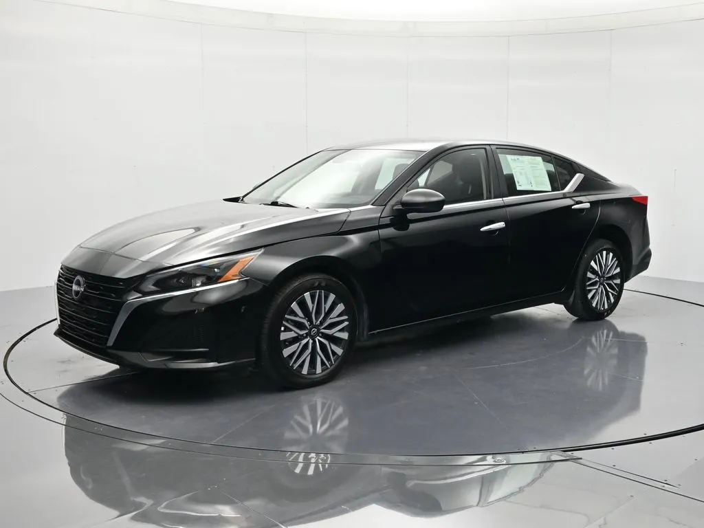 Black 2025 Nissan Altima 2.5 SV for sale in Palatka, FL