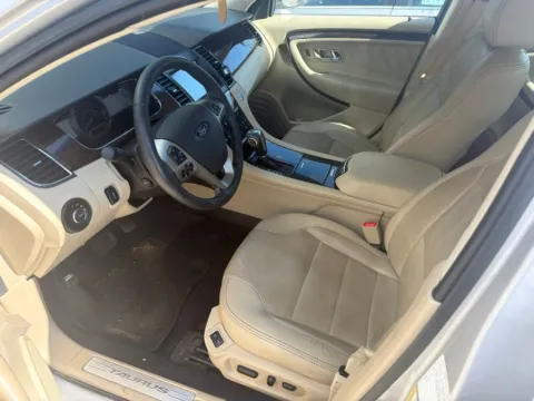 More photos of 2019 Ford Taurus Limited at Beck Ford Lincoln, FL