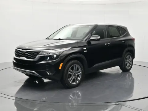 Black 2021 Kia Seltos LX for sale in Palatka, FL