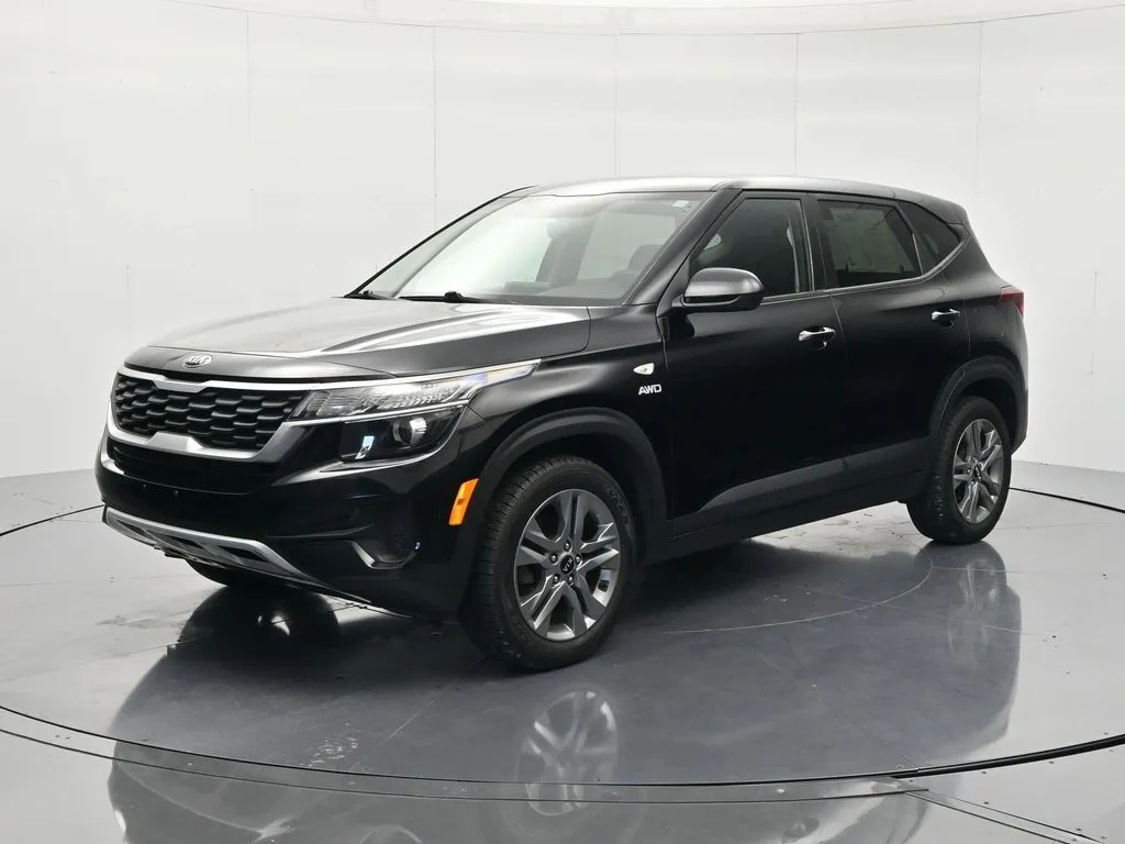 Black 2021 Kia Seltos LX for sale in Palatka, FL