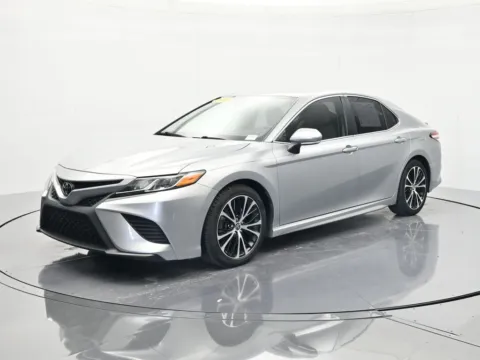 Silver 2020 Toyota Camry SE for sale in Palatka, FL