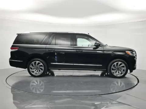 More photos of 2024 Lincoln Navigator L Premiere at Beck Ford Lincoln, FL