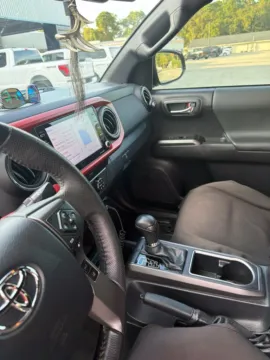 More photos of 2020 Toyota Tacoma TRD Off-Road at Beck Ford Lincoln, FL