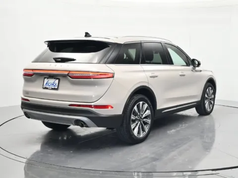 More photos of 2022 Lincoln Corsair Reserve at Beck Ford Lincoln, FL
