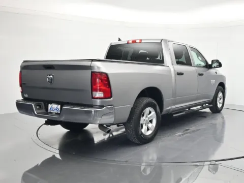 More photos of 2022 Ram 1500 Classic SLT at Beck Ford Lincoln, FL