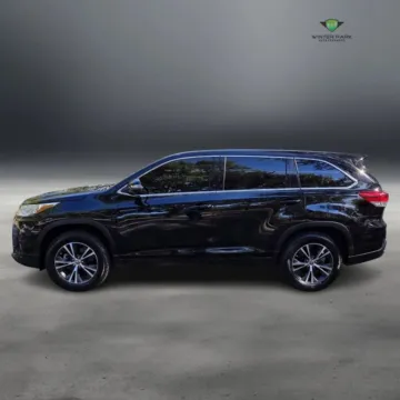 Photos of 2019 Toyota Highlander LE Sport Utility 4D for sale in Orlando, FL at Winter Park Auto Exchange