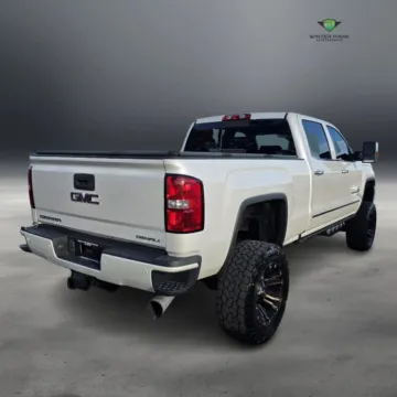 More photos of 2018 GMC Sierra 2500 HD Crew Cab Denali Pickup 4D 6 1/2 ft at Winter Park Auto Exchange, FL