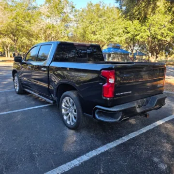 Another view of 2019 Chevrolet Silverado 1500 Crew Cab High Country Pickup 4D 5 3/4 ft for sale in Orlando, FL at Winter Park Auto Exchange